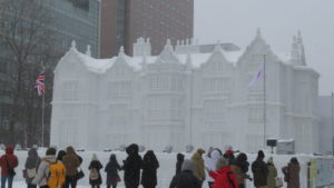 7丁目 大雪像（すべての医療従事者に感謝を込めて～ナイチンゲールの偉業を偲ぶ～エンブリー荘）