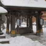 彌彦神社の手水舎